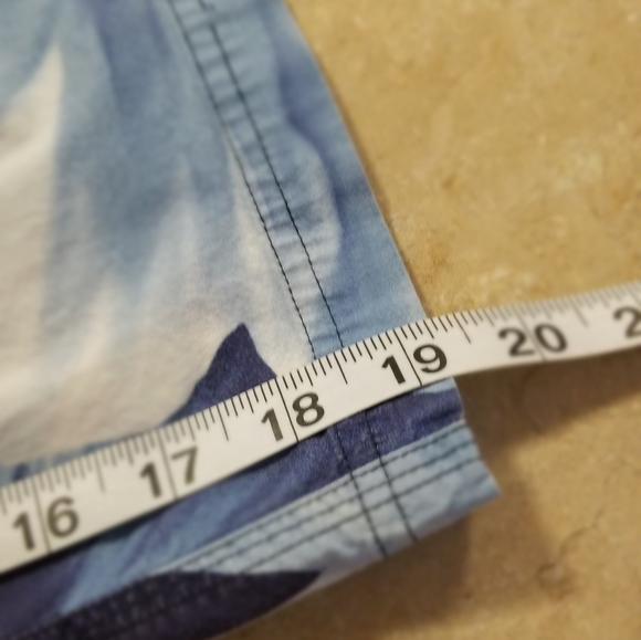 Flattering Trendy Floral Skirt - Picture 11 of 11